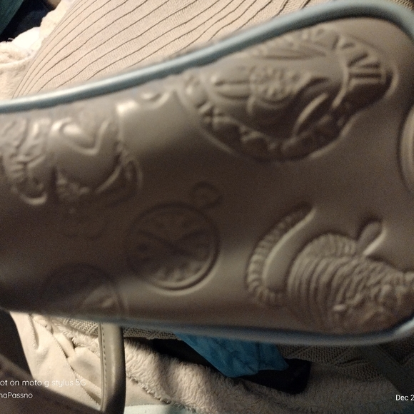 RARE lounge fly alice through the looking glass purse - Picture 7 of 7